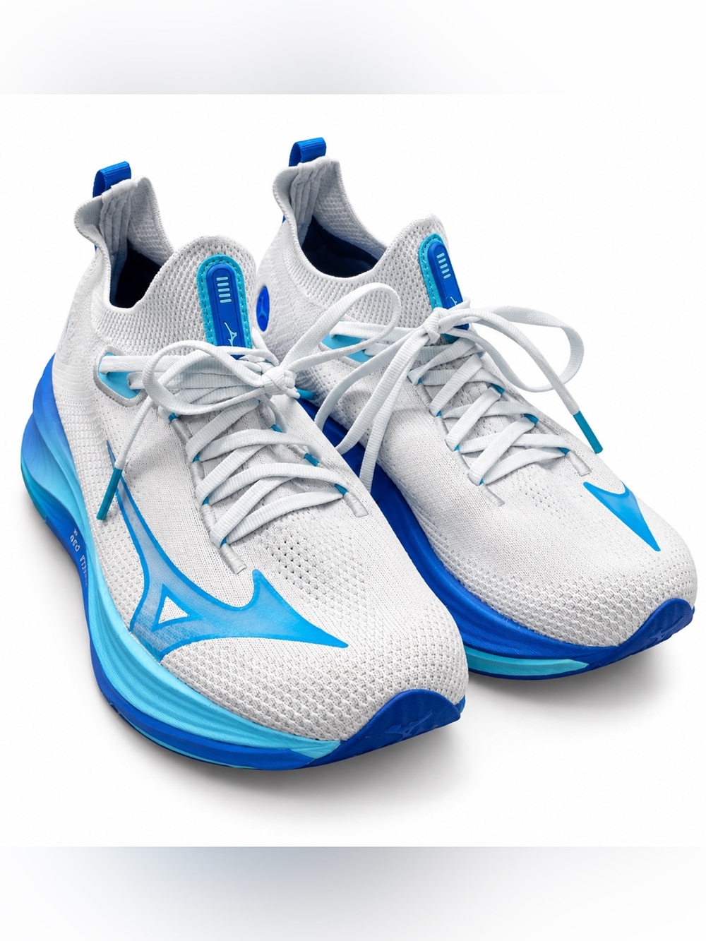 Mizuno Neo Vista Running Shoes Women’s 9.5 Light gray & Blue